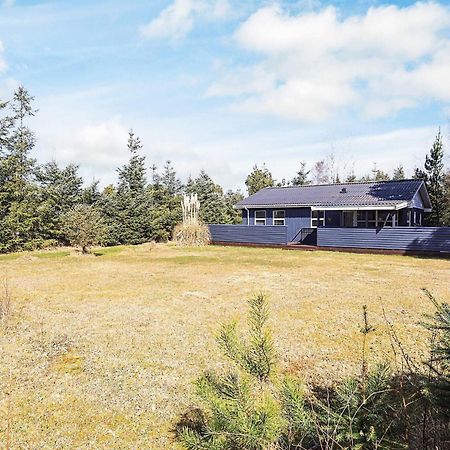 Three-Bedroom Holiday home in Væggerløse 6 Bøtø By Eksteriør billede