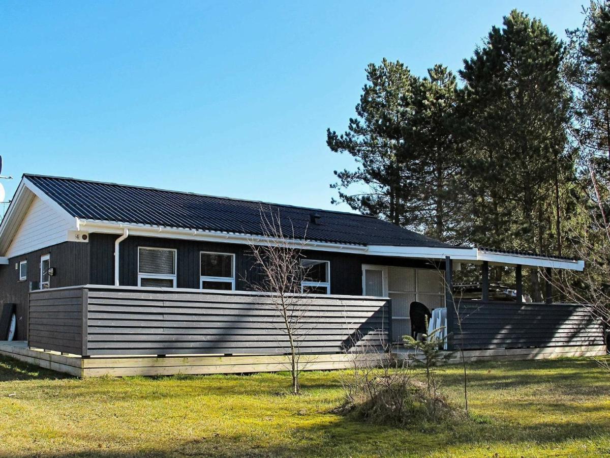 Three-Bedroom Holiday home in Væggerløse 6 Bøtø By Værelse billede